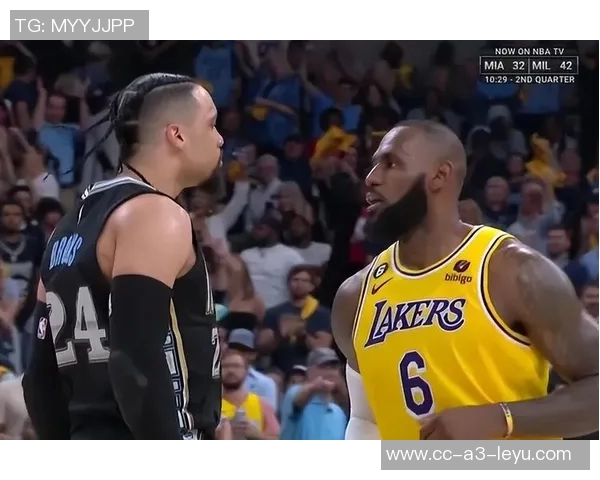 詹姆斯与狄龙激烈对峙互骂引发球场风波再升级 詹姆斯与狄龙激烈对峙互骂引发球场风波再升级