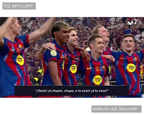 费尔明回乡参加巴萨球迷协会成立活动与球迷亲密互动签名留念 费尔明回乡参加巴萨球迷协会成立活动与球迷亲密互动签名留念