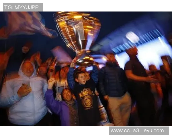 帕尔默复出首球喜讯分享社媒庆祝照片引发球迷热议