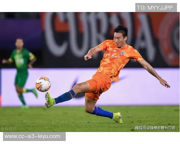 迈阿密外租中场克雷马斯基荣膺美国年度最佳年轻球员称号